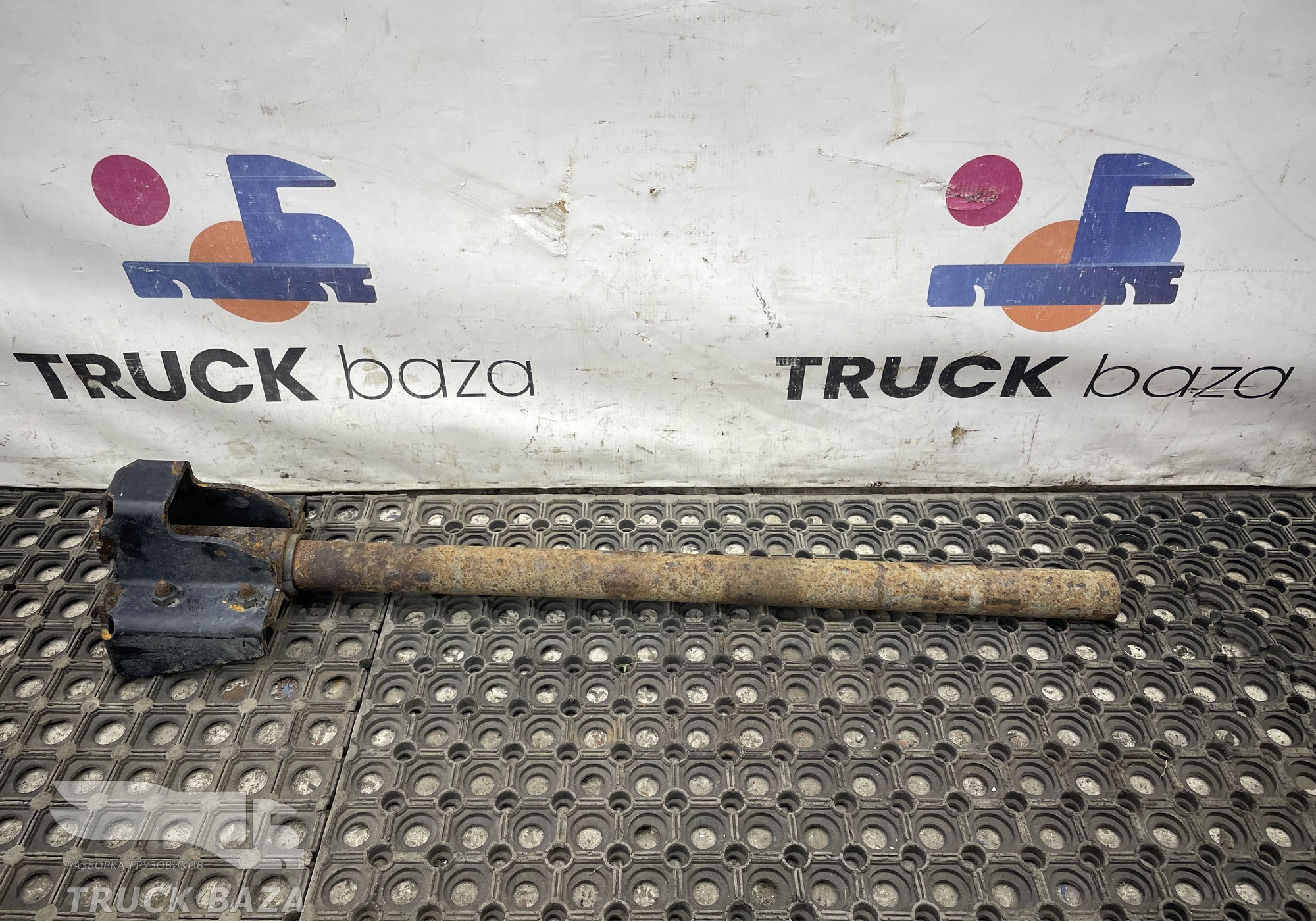 5490840413540 Кронштейн крыла заднего для КАМАЗ 5490 (с 2013)