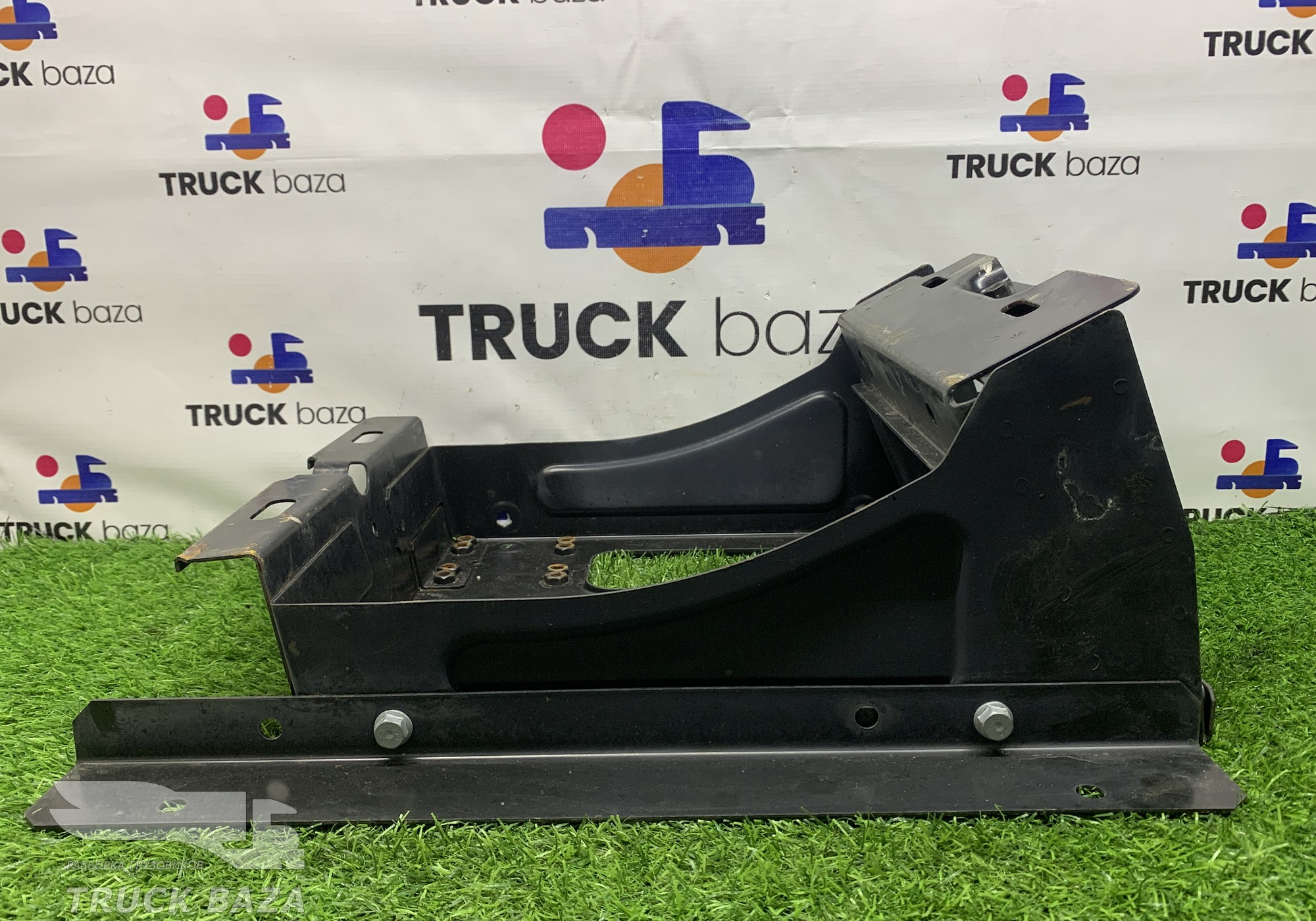 504168129 Кронштейн сиденья