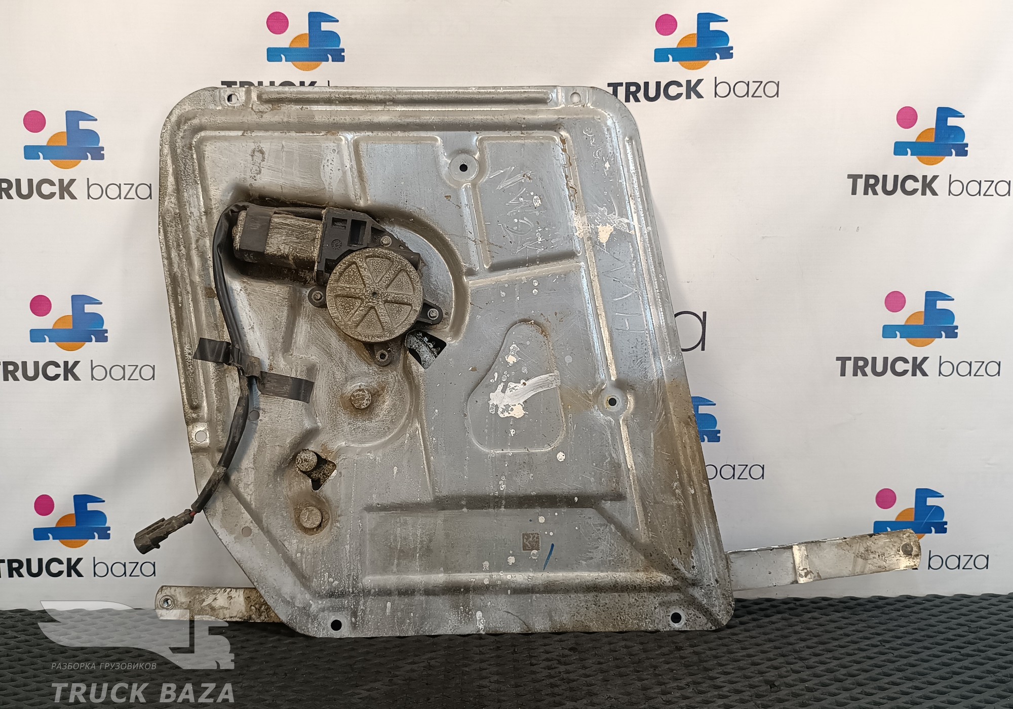 WG1642330103 Стеклоподъемник электрический левый для Sinotruk Howo HW76