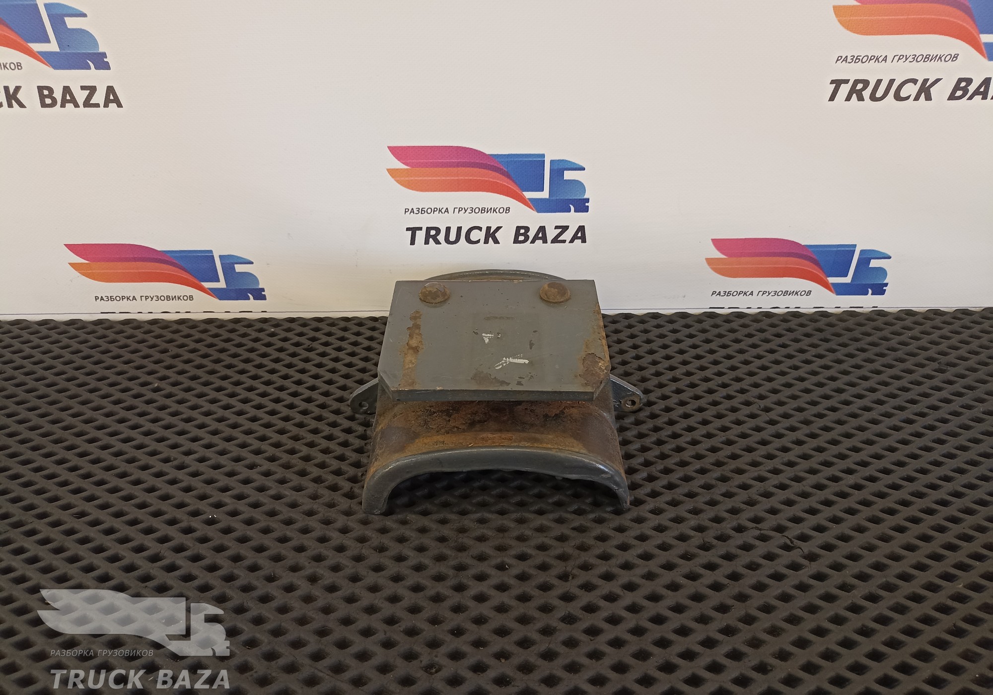 1268400 Проставка стремянки рессоры для Daf CF