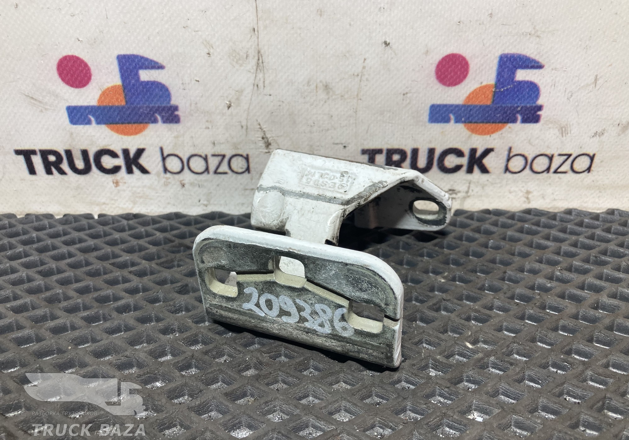 9417200137 Петля двери левая верхняя для Mercedes-Benz Actros MP3 (с 2008)