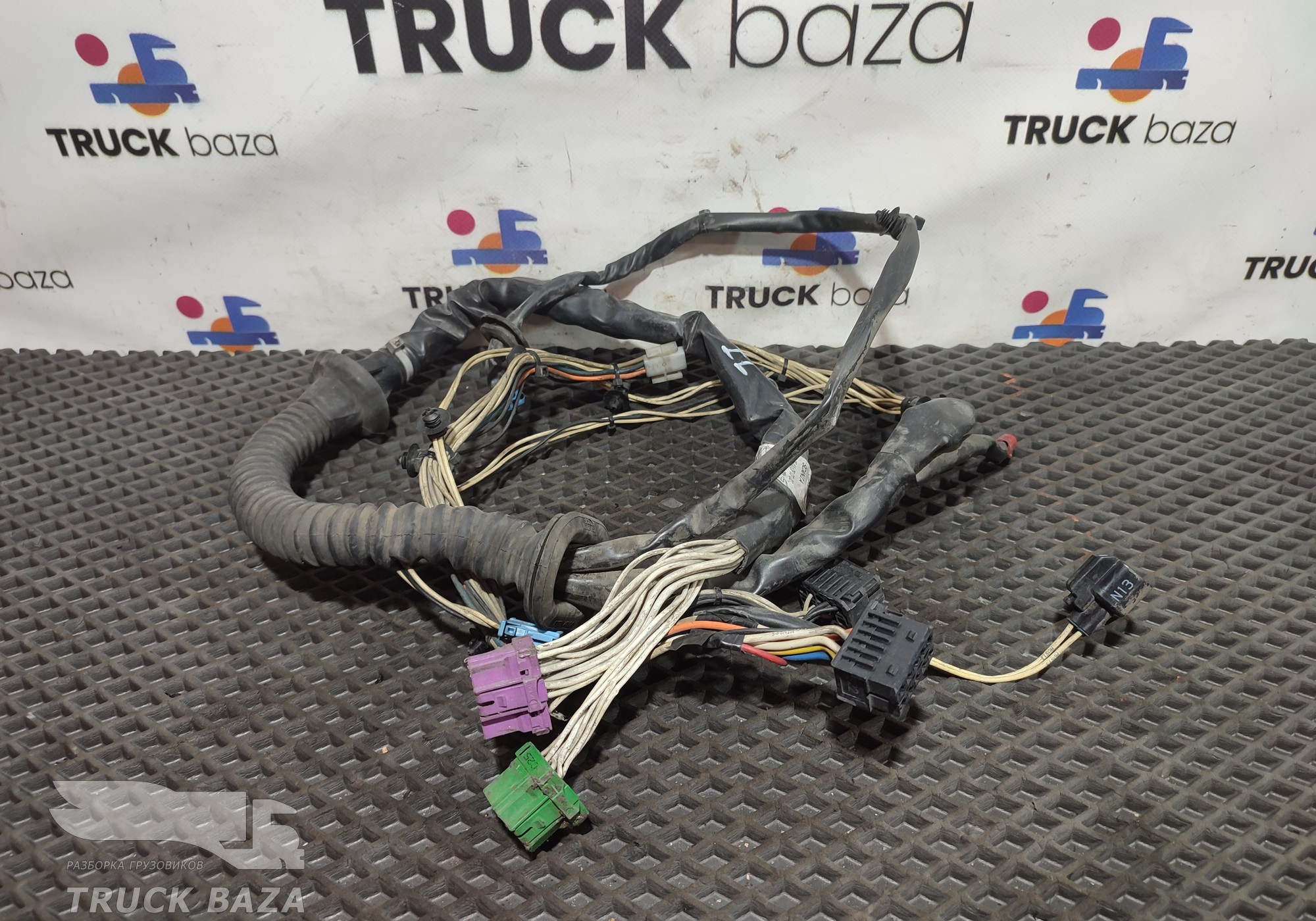 2021121 Проводка двери правой для Scania