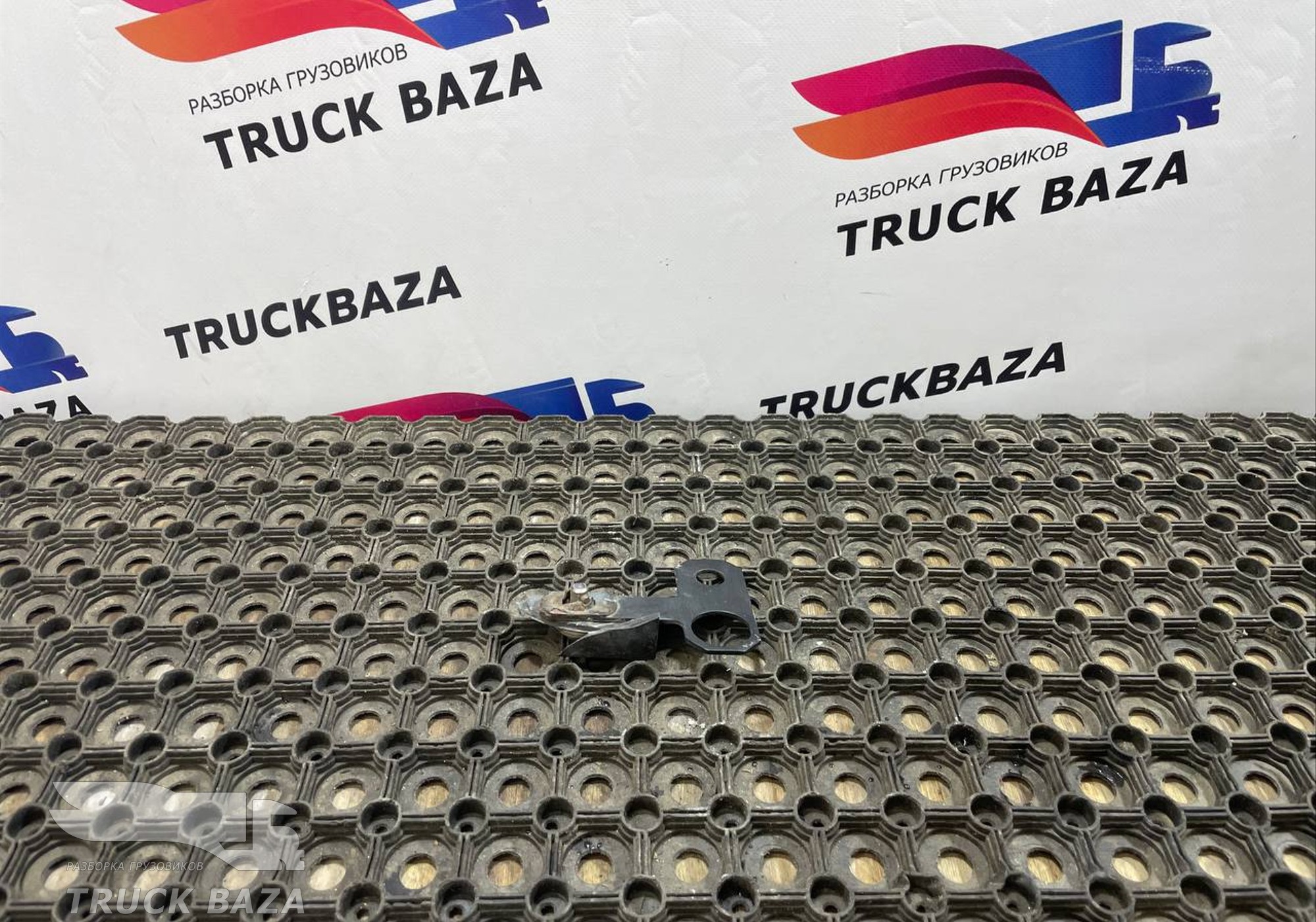 A9615013720 Кронштейн радиатора верхний для Mercedes-Benz Actros New Actros MP4 (с 2011)