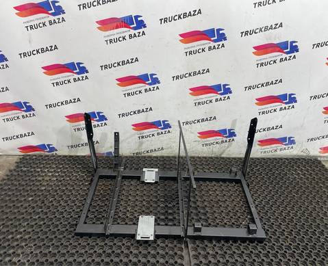 1683977 Кронштейн холодильника для Daf XF105 (с 2005)