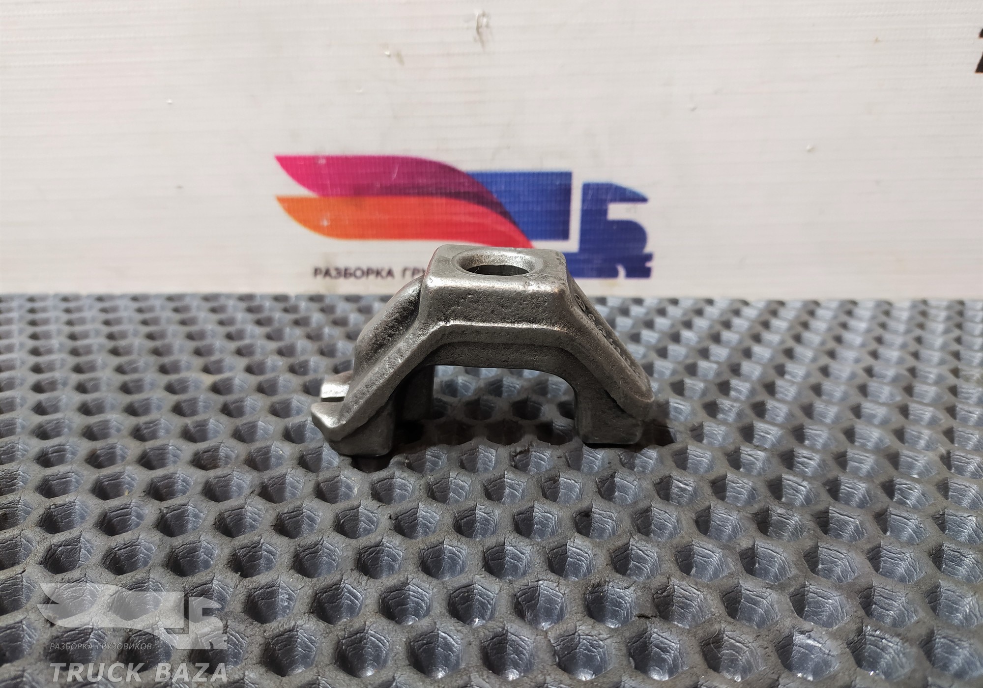 5410780535 Кронштейн форсунки топливной для Mercedes-Benz