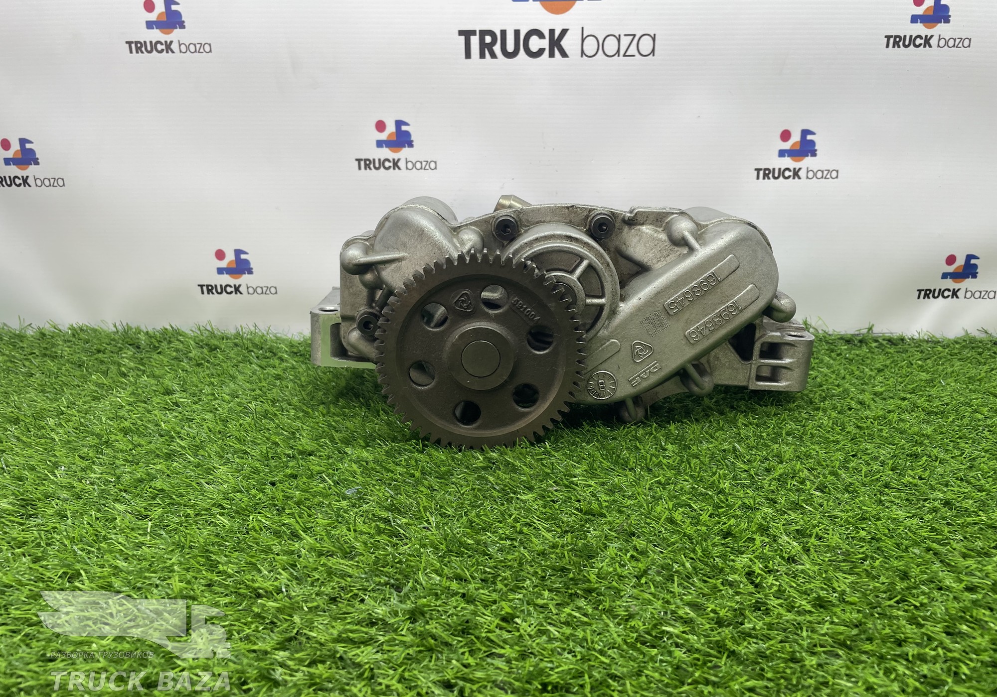 1698646 Насос масляный