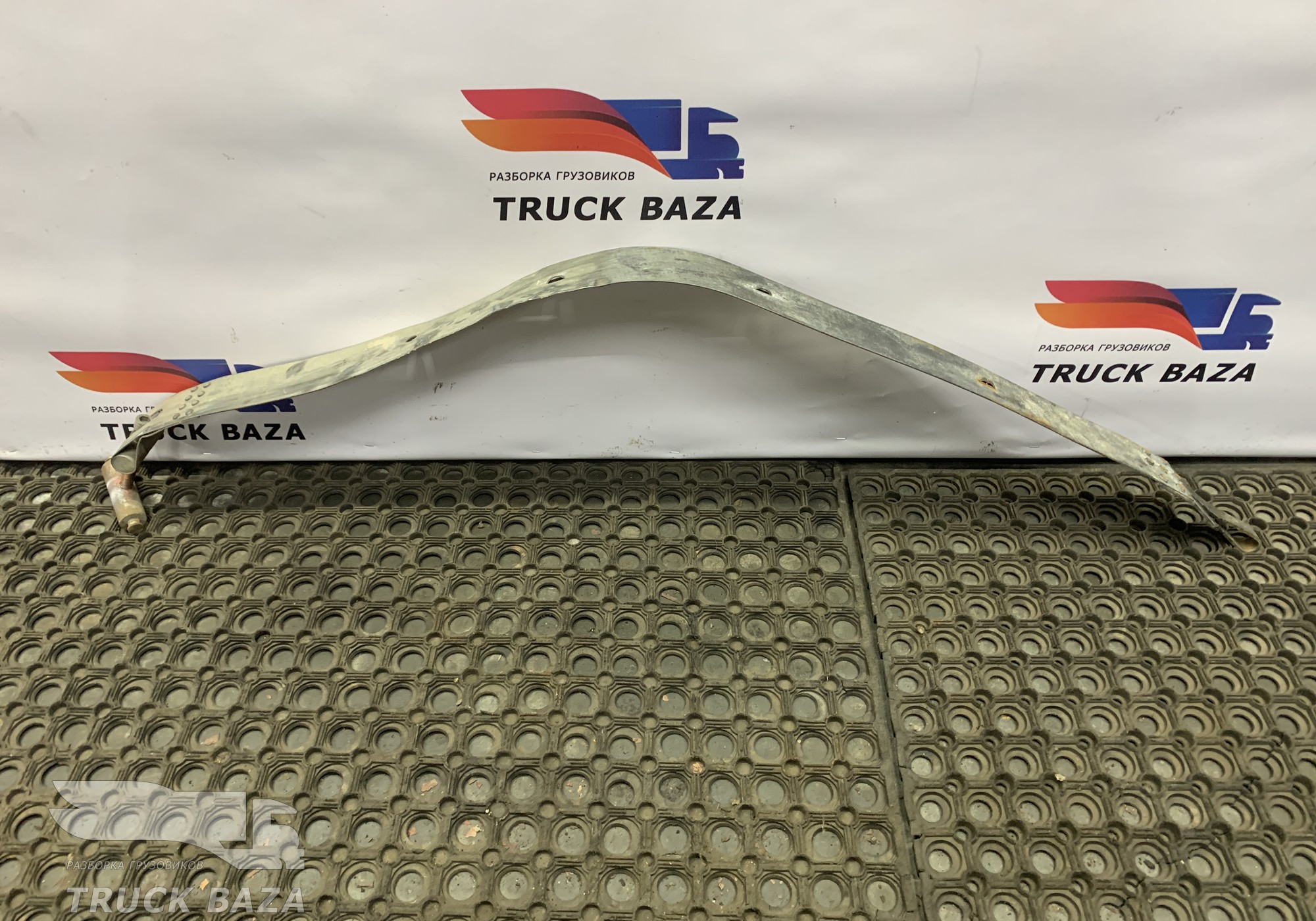 81974606077 Лента крепления топливного бака