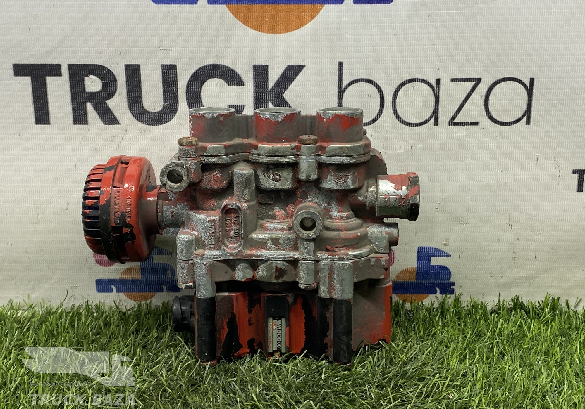 4729000550 Кран уровня пола главный