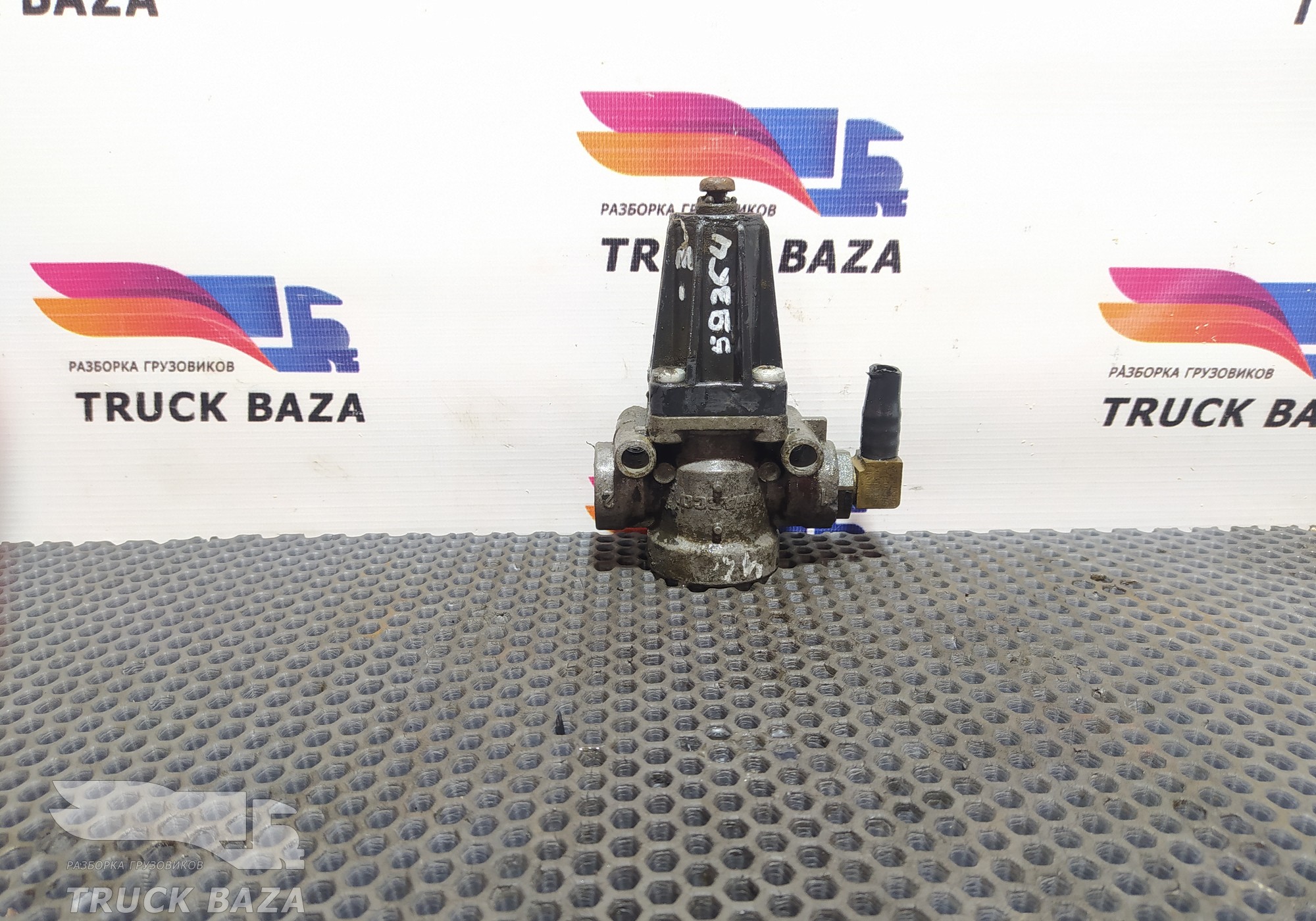 81521016270 Регулятор давления для Man TGA
