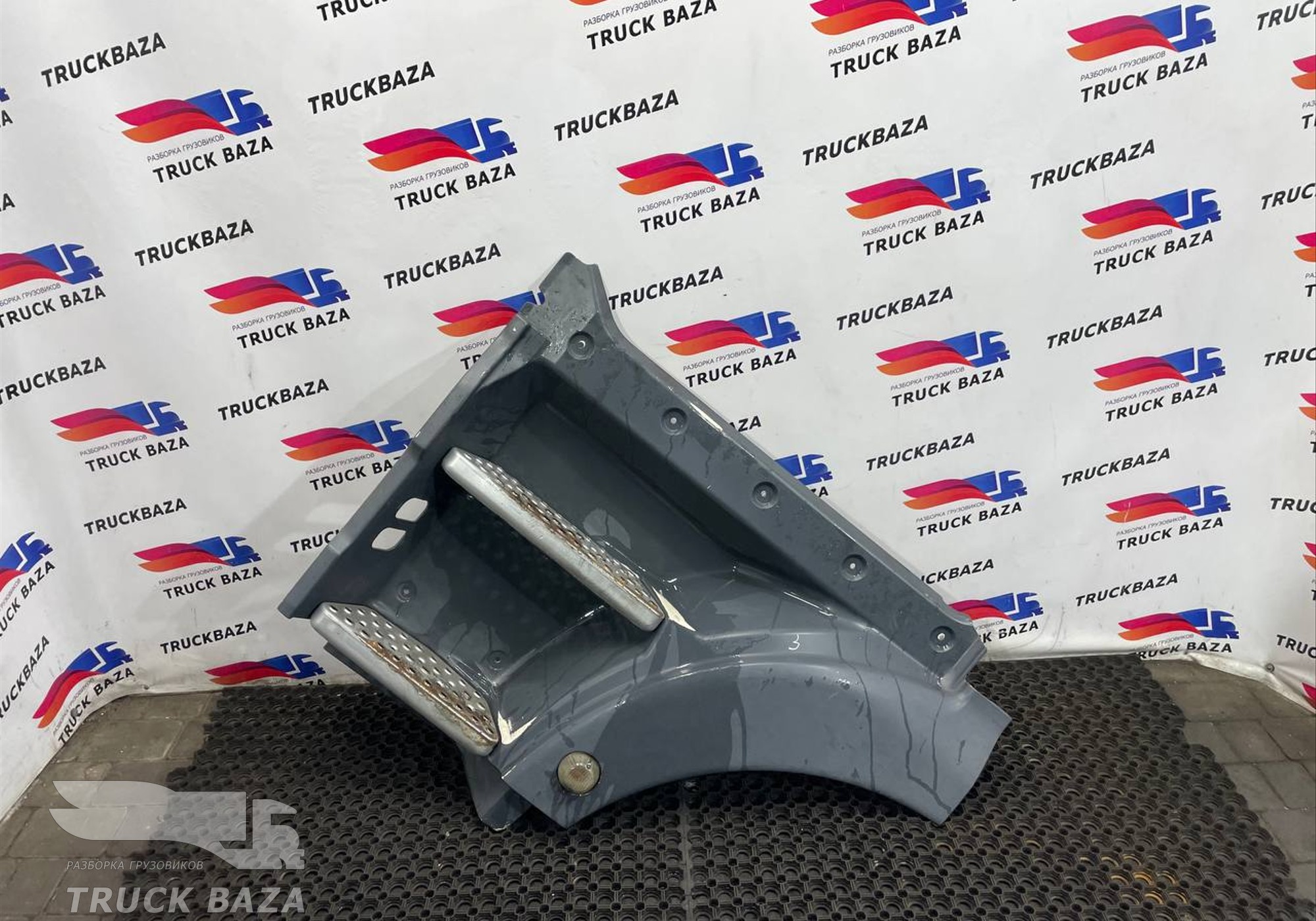 81615100913 Корпус подножки левый для Man TGX II (с 2012)