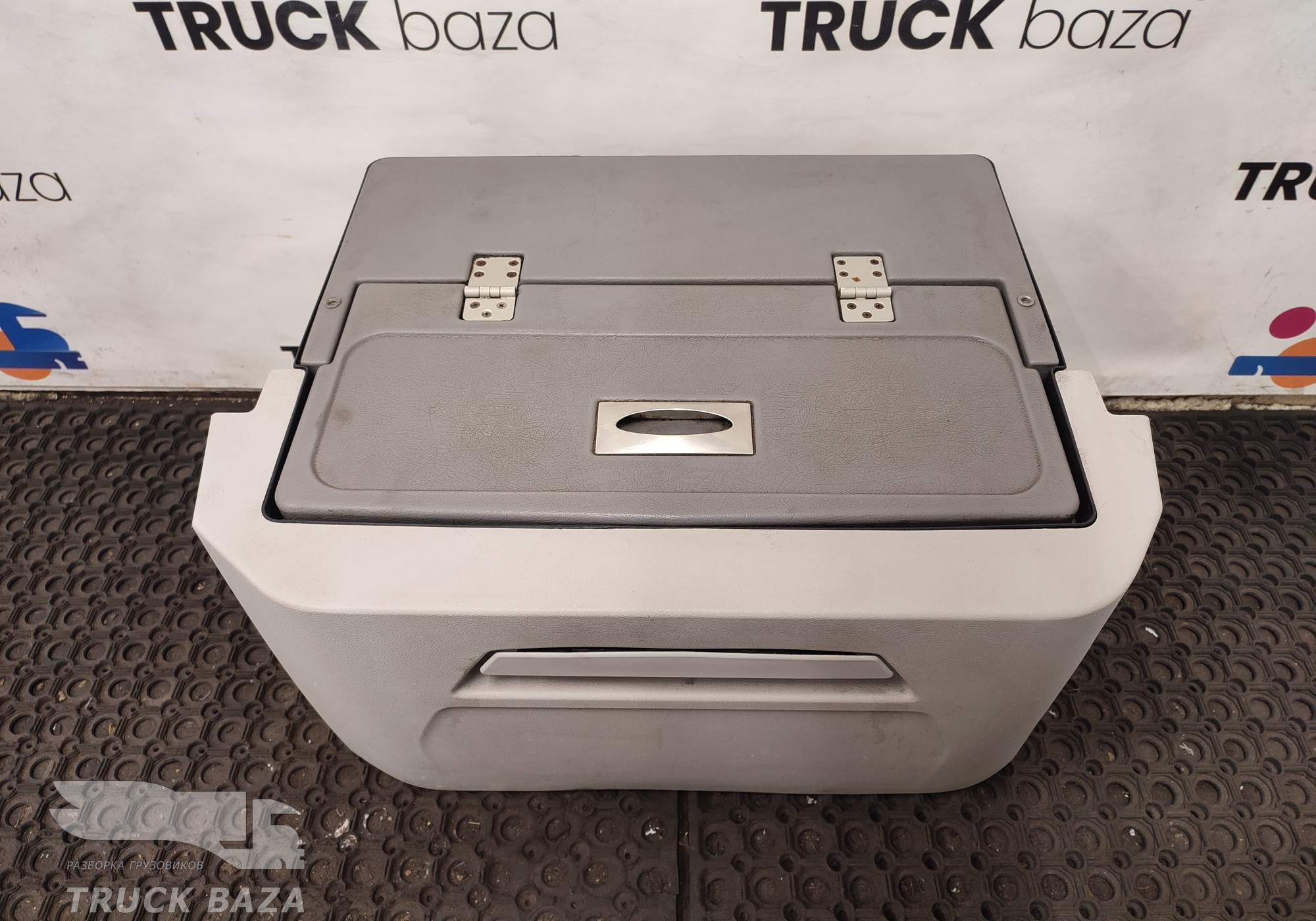 JC4619J264AJ Холодильник для Ford F-MAX (с 2018)