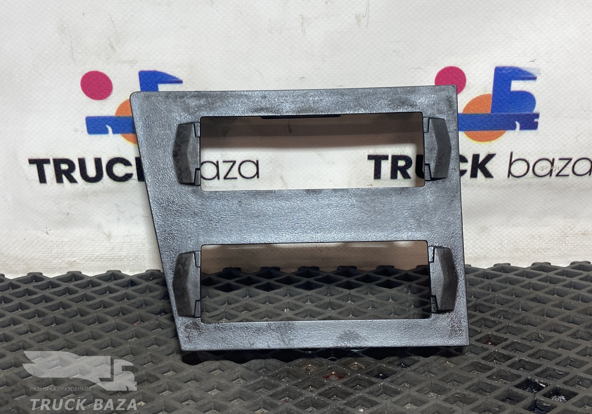 JC46E519F05ADW Накладка блока кнопок для Ford F-MAX (с 2018)