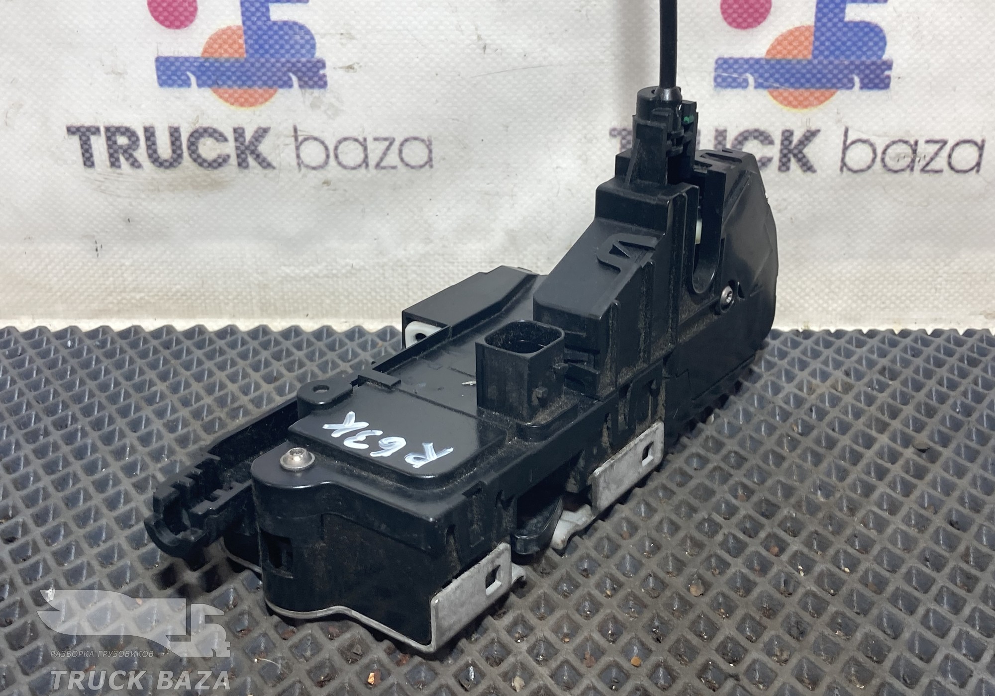 84086966 Замок дверей правой для Renault T (с 2013)