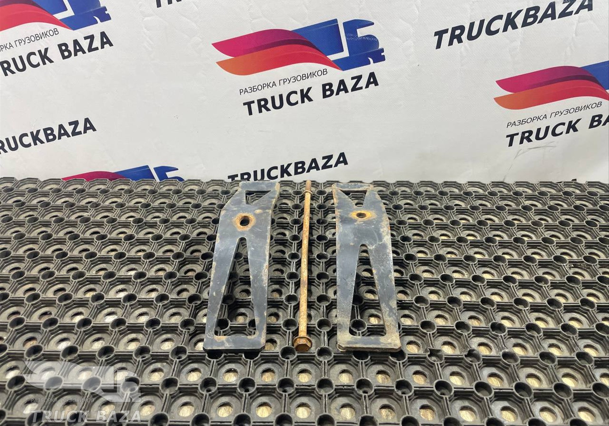 9305410026 Прижимная планка ящика АКБ для Mercedes-Benz Actros New Actros MP4 (с 2011)