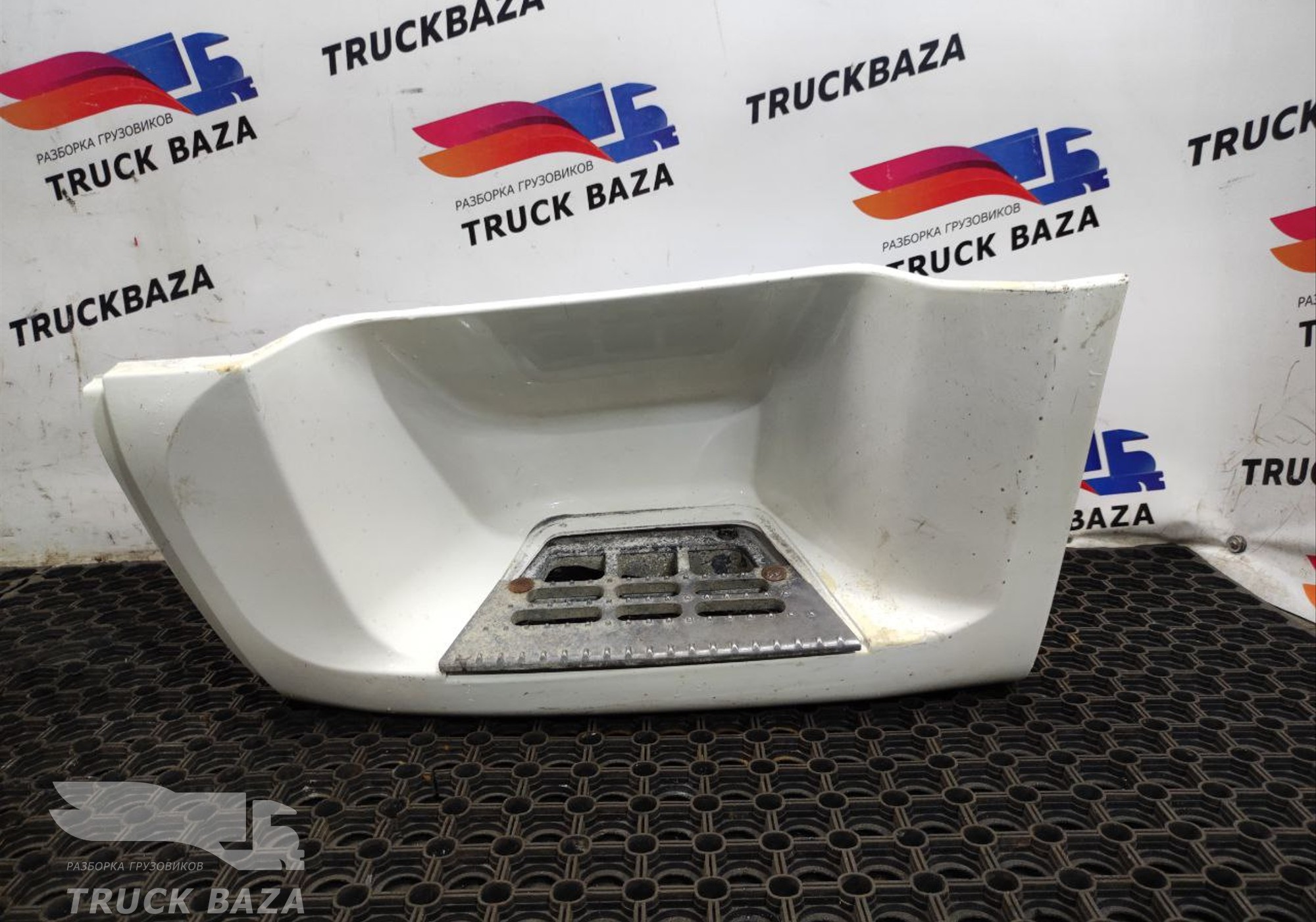 1641630 Кронштейн подножки левый для Daf XF105 (с 2005)