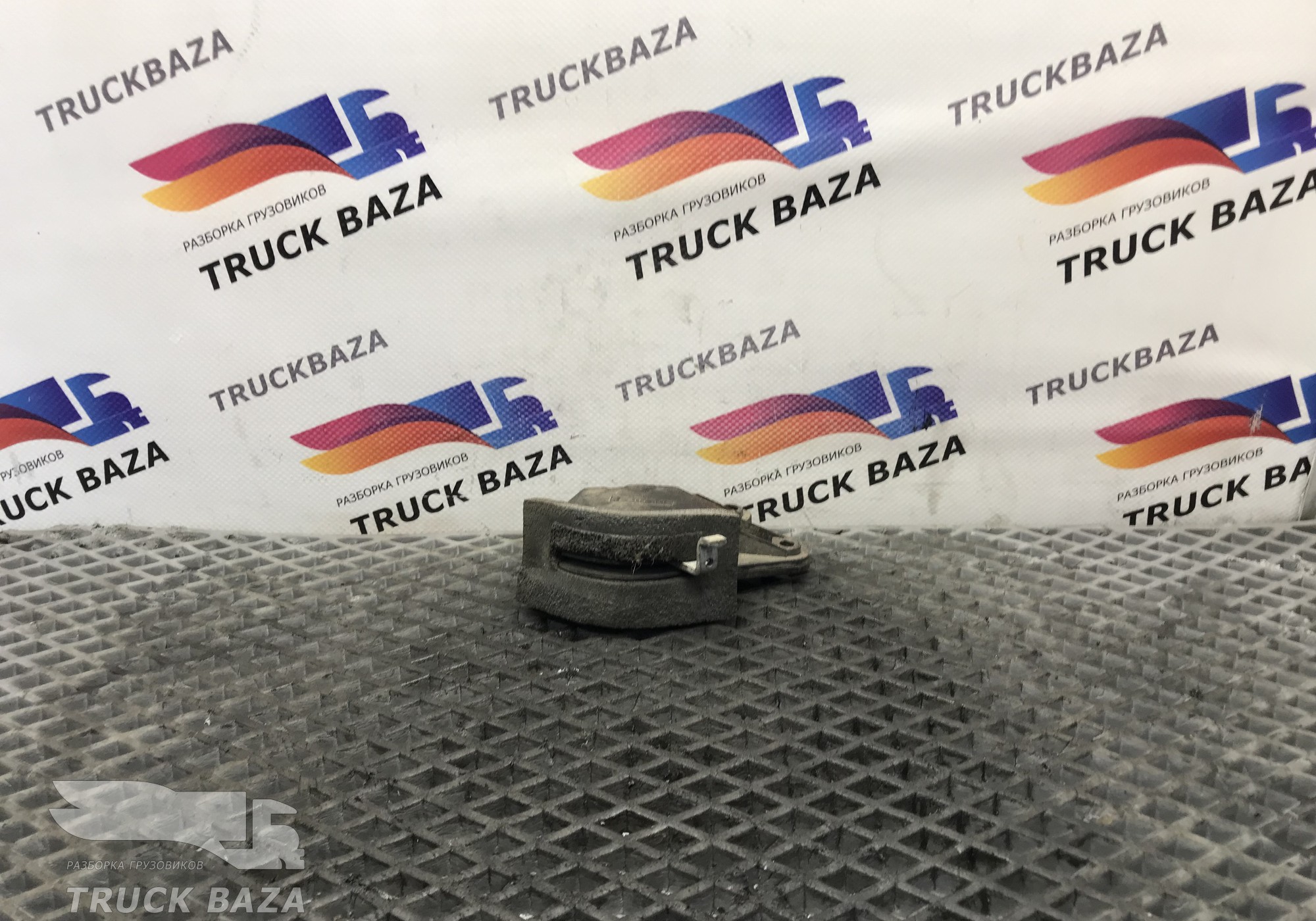 20570722 Ручка двери внутренняя правая для Volvo FH 2 (с 2002 по 2008)