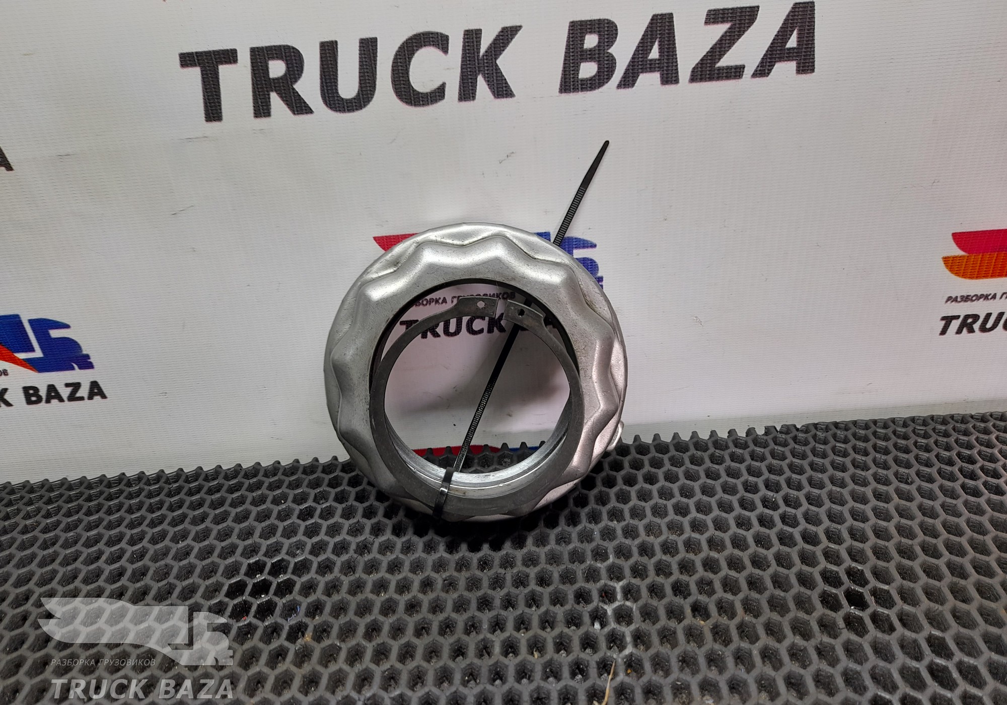 7421806589 Гайка ступицы задней для Renault T