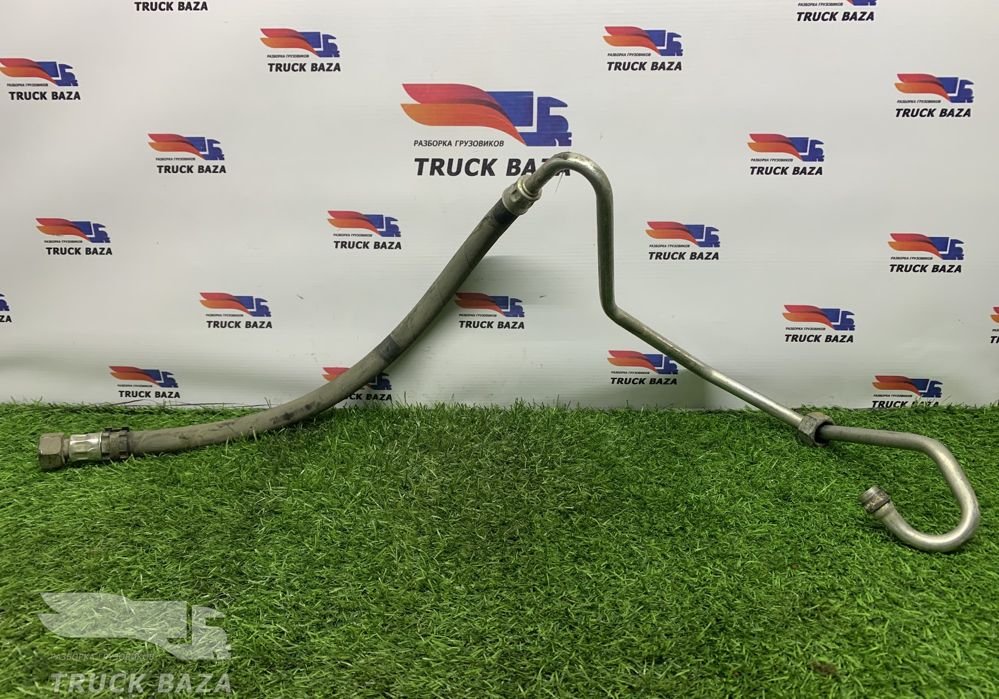 81512010415 Шланг тормозной передний левый