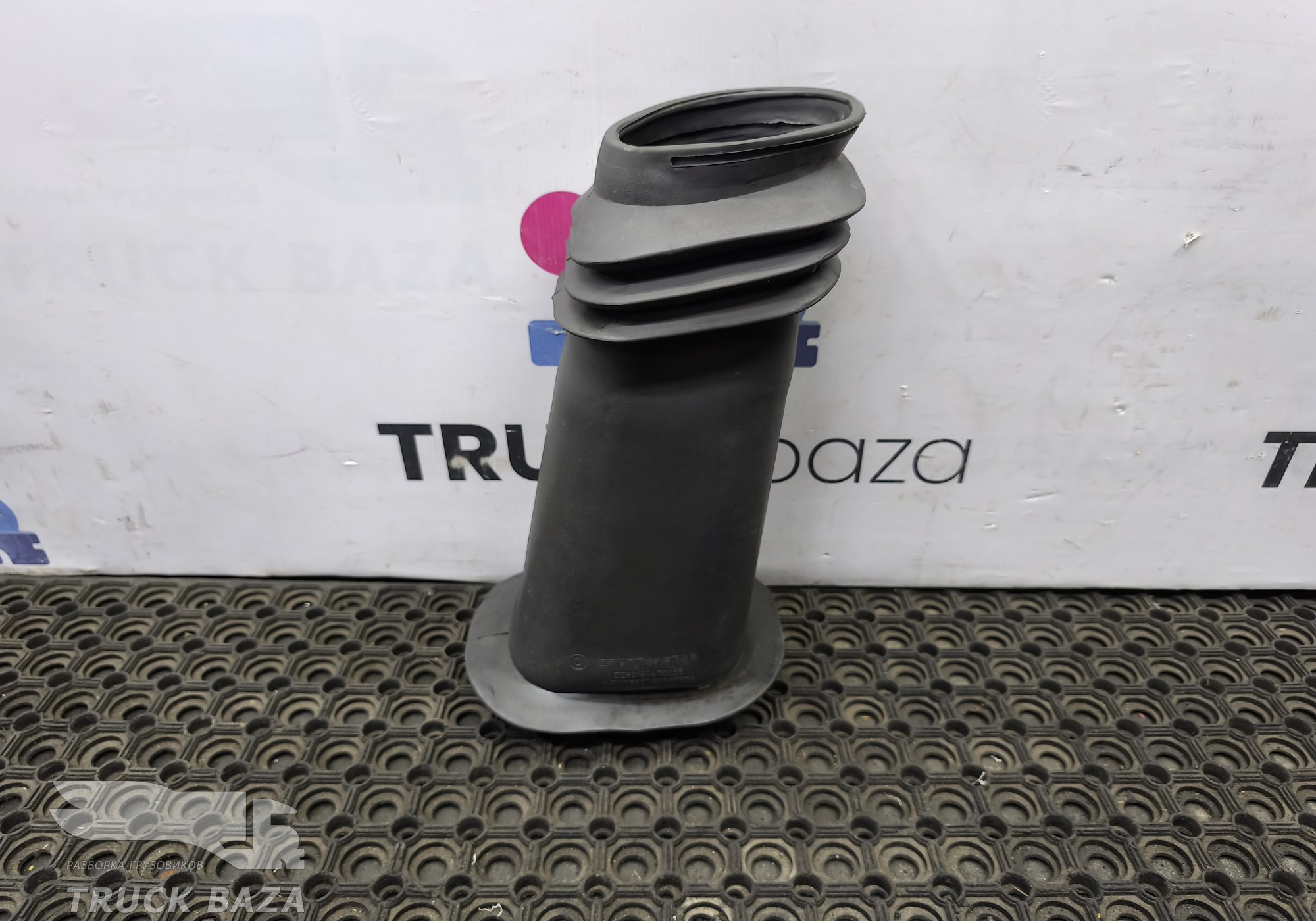 DZ93189470035 Кожух рулевой колонки для Shacman F3000 (с 2009)