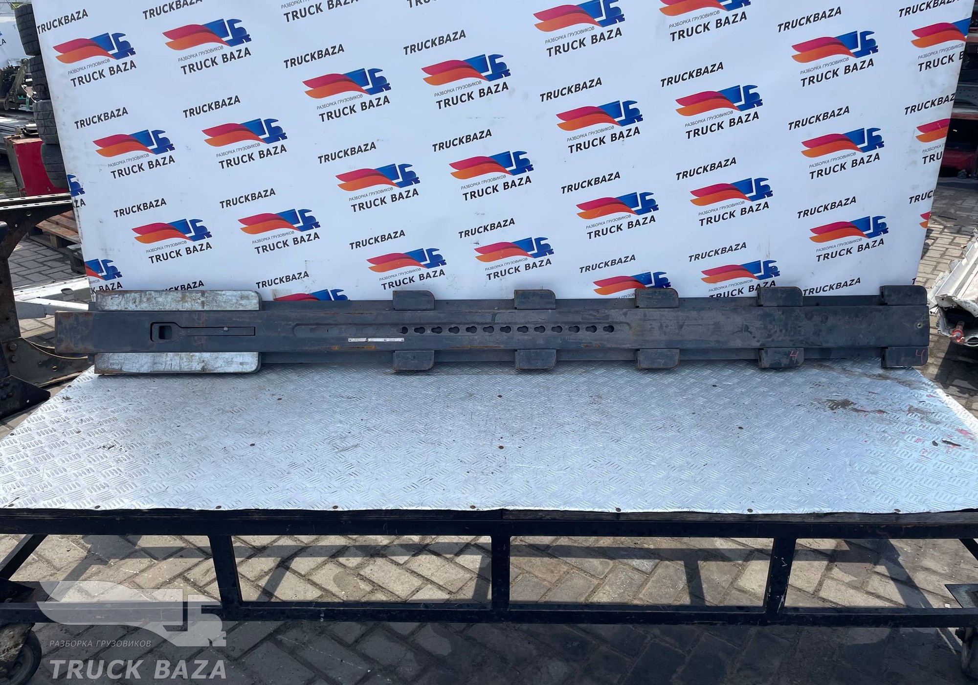 575395 Стойка задняя левая для Полуприцепы Koegel