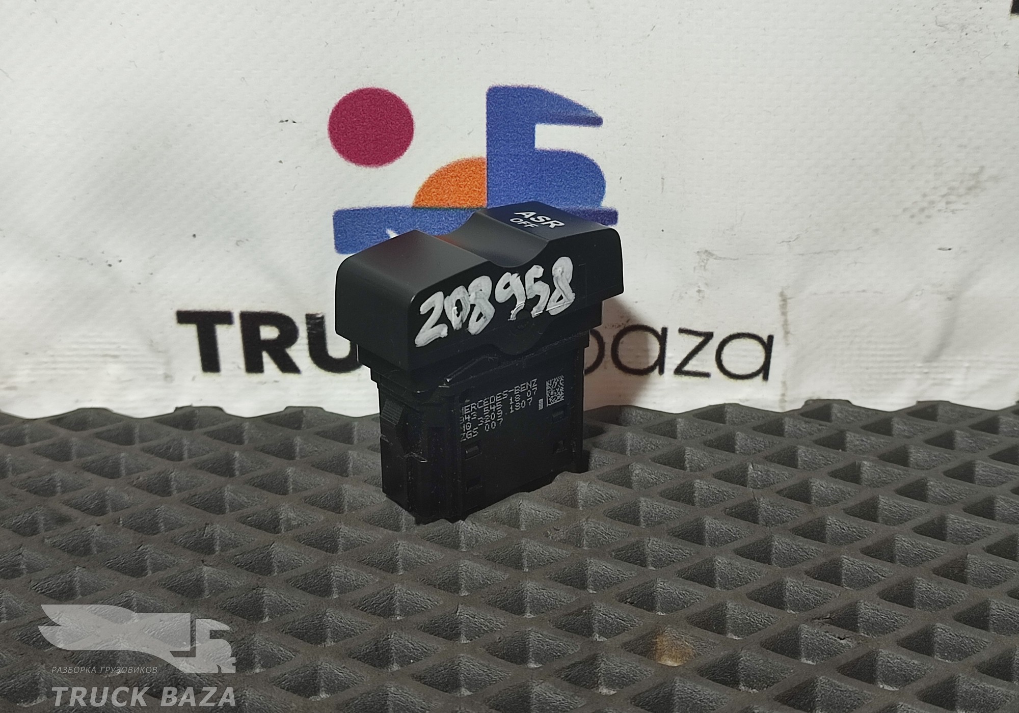 9435451807 Кнопка антипробуксовочной системы для Mercedes-Benz Actros MP3 (с 2008)