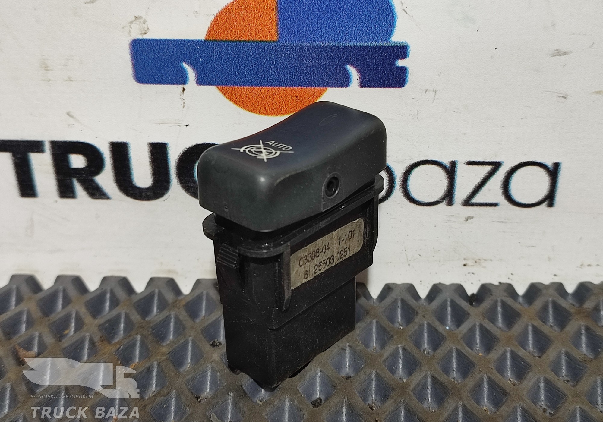 81255030251 Кнопка многофункциональная для Man TGM I (с 2005 по 2008)