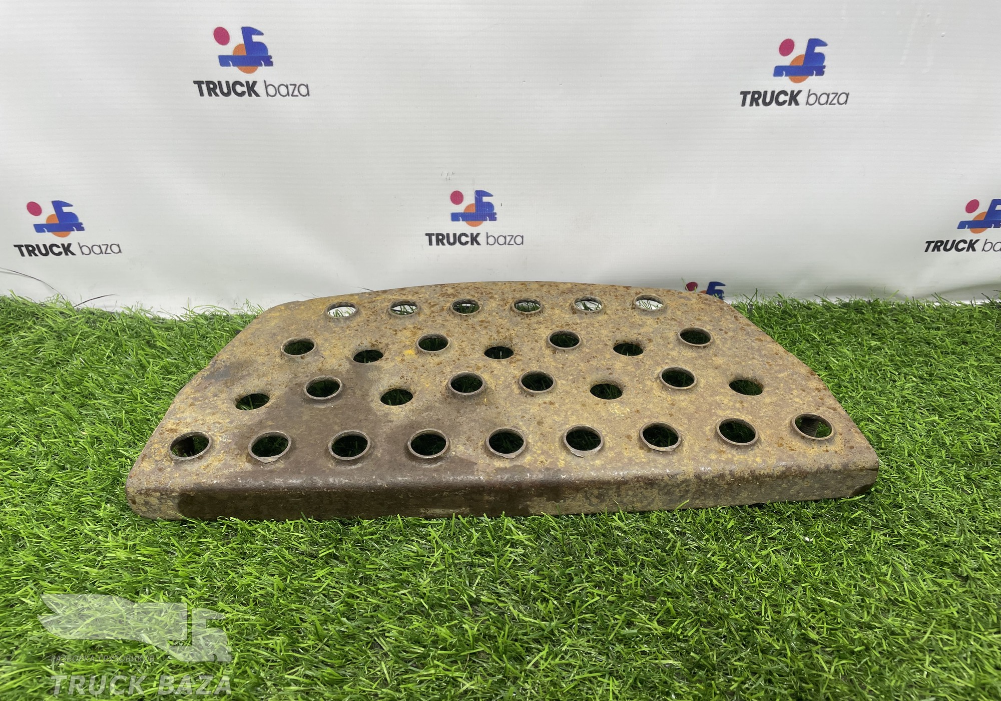 81615105187 Площадка подножки