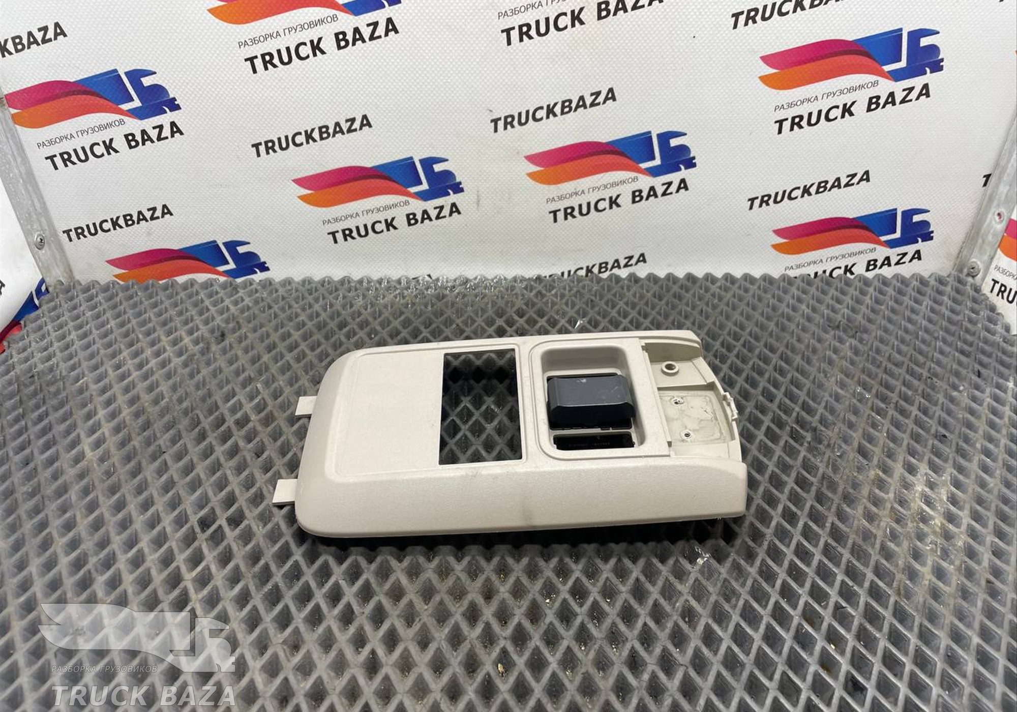 1832895 Рамка блока управления отопителя для Daf XF106 (с 2012)