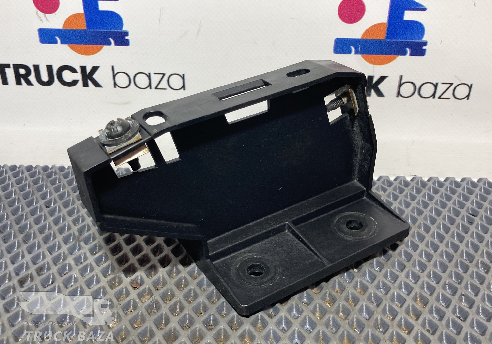 JC46E04138 Кронштейн солнцезащитного козырька для Ford F-MAX (с 2018)