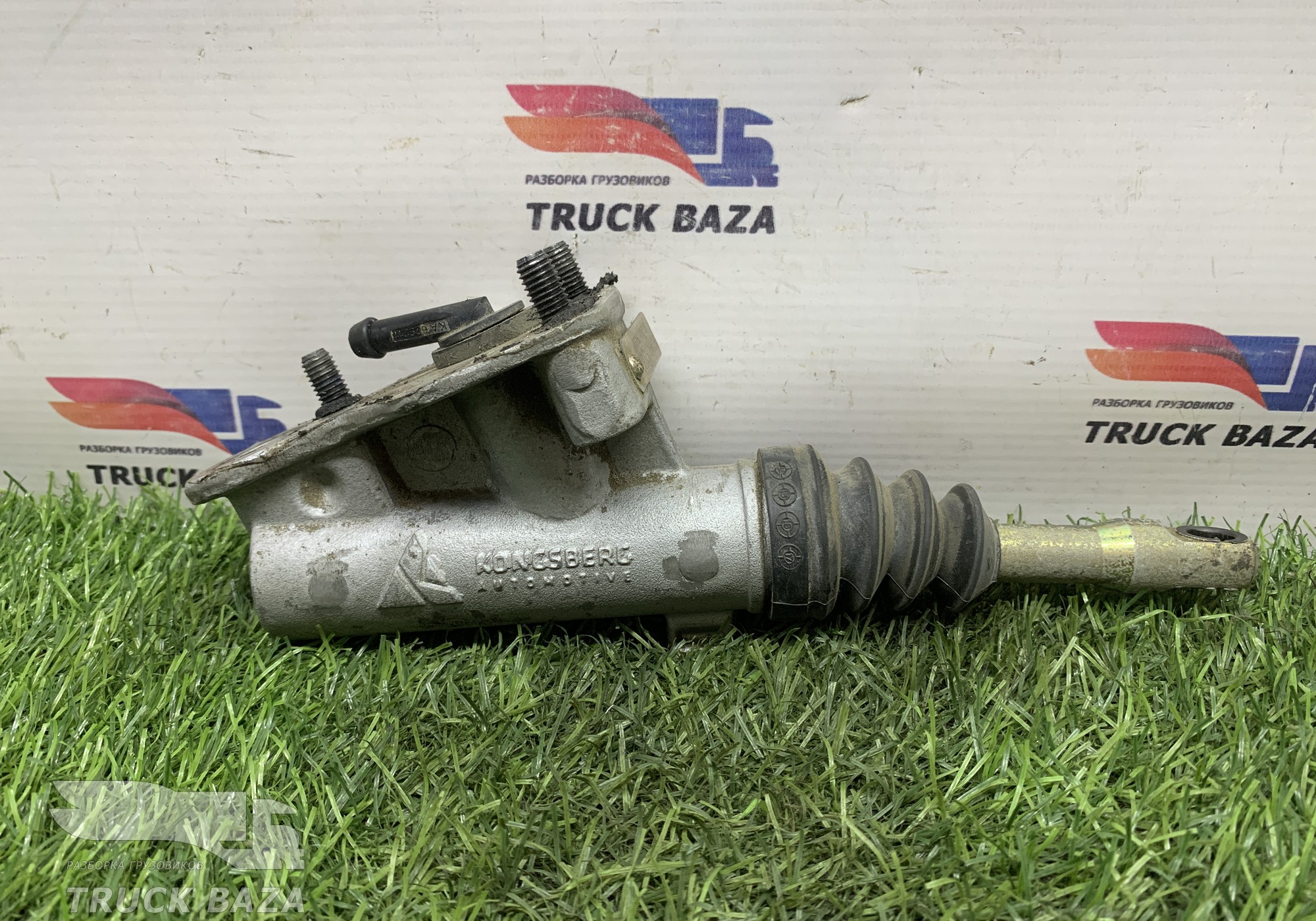 1927829 Цилиндр сцепления главный