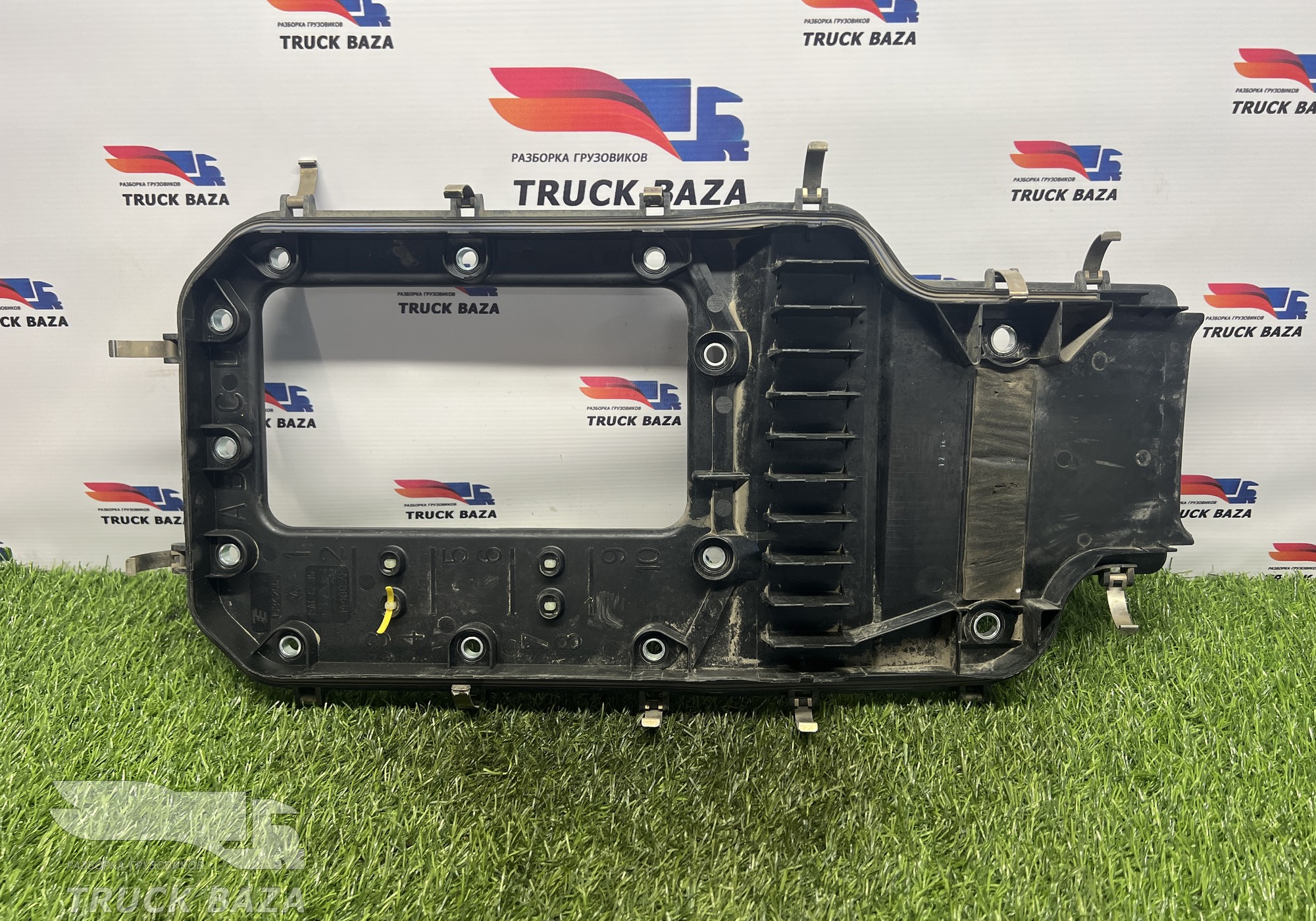 1448050 Крышка электроразъемов