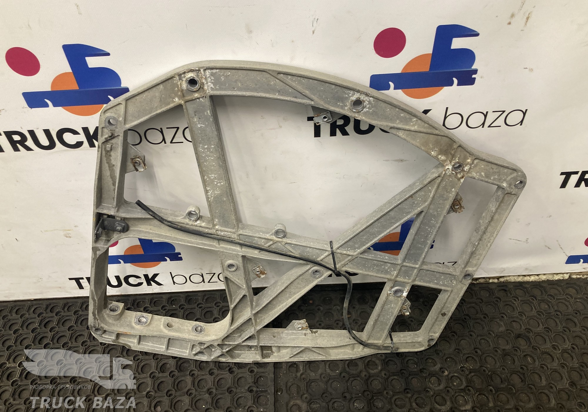 22080281 Кронштейн бака Adblue для Renault T