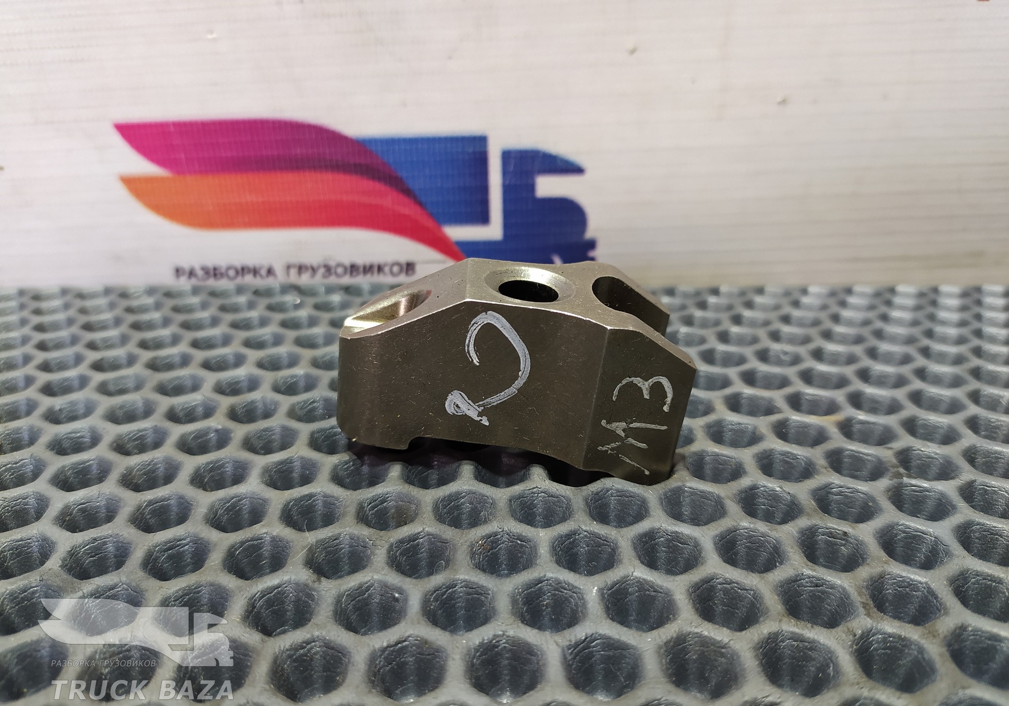 51101040036 Кронштейн форсунки топливной для Man F2000 II Evolution / FE (с 1998 по 2001)