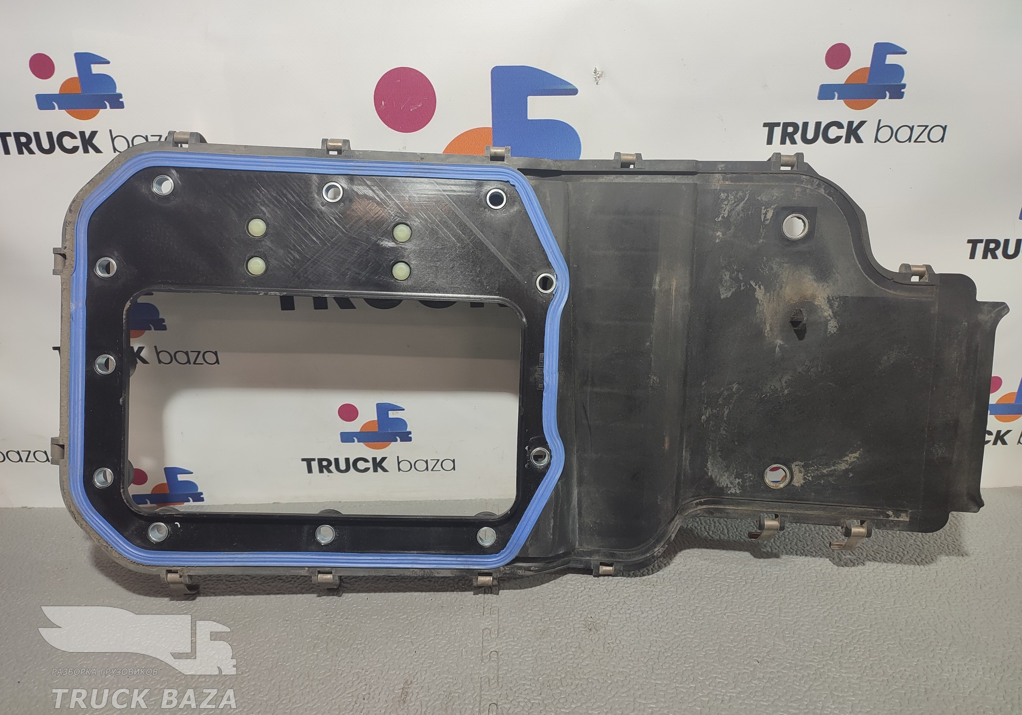 1448050 Крышка электроразъемов