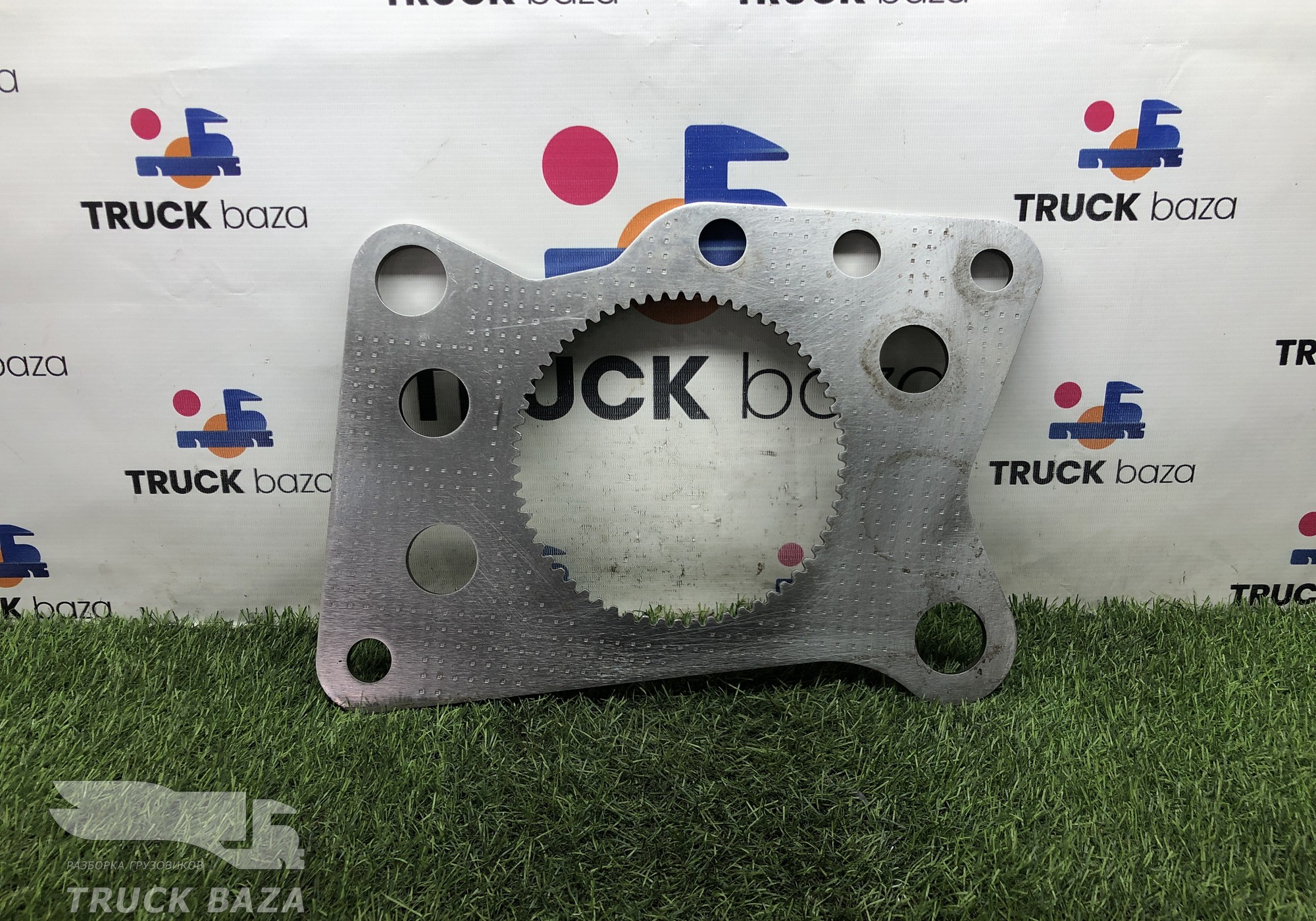 1358333503 Пластина делителя КПП