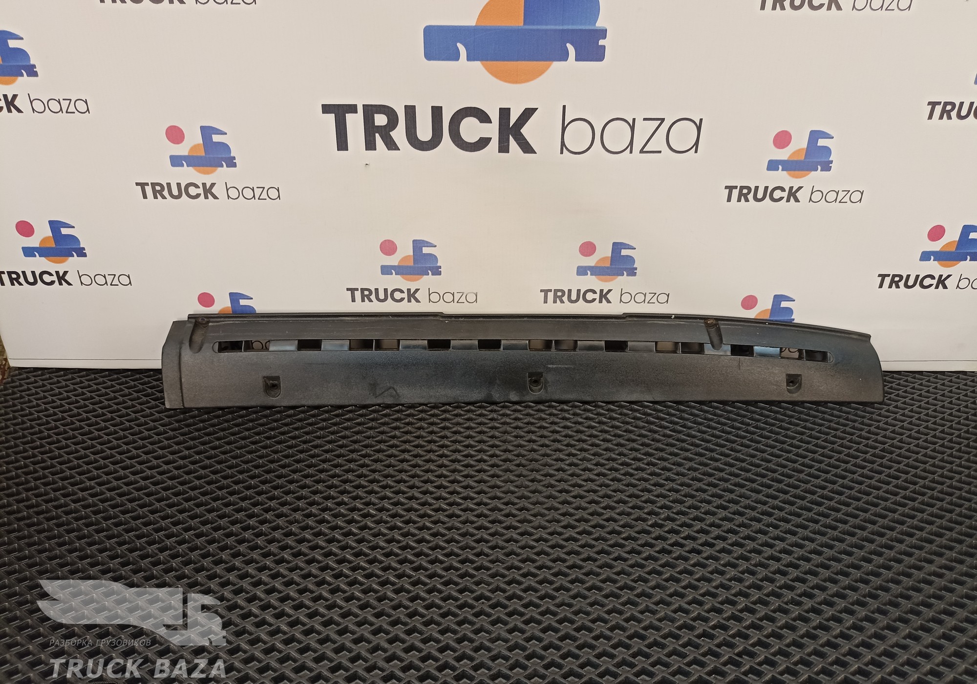 1297410 Накладка на торпедо правая для Daf XF95