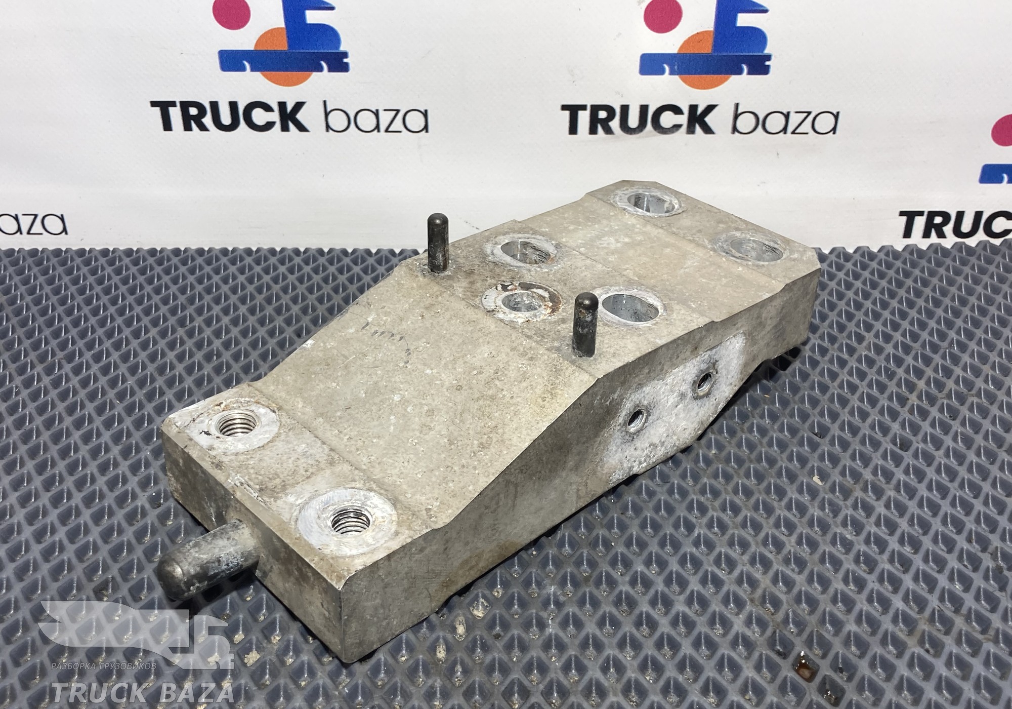 2553512 Кронштейн торсиона кабины