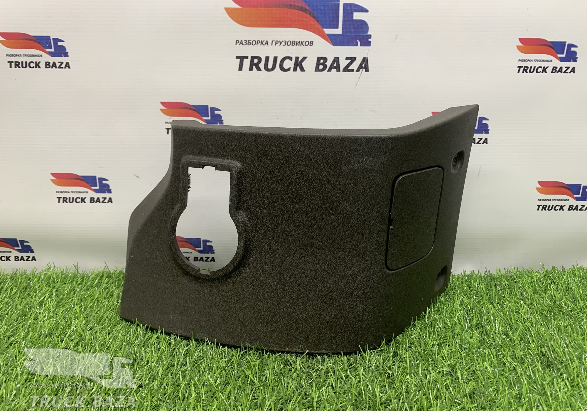 549015325049 Накладка торпедо левая для КАМАЗ 54901