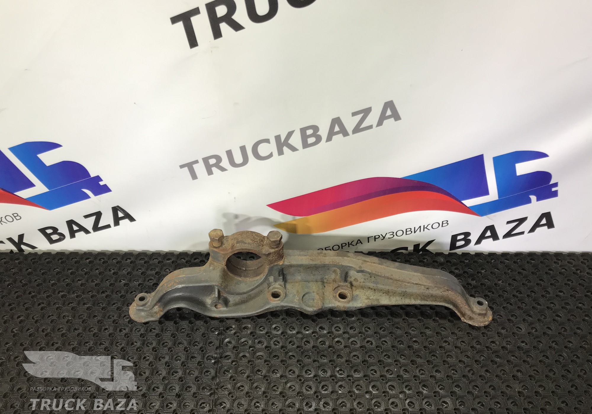 9413280641 Кронштейн пневморессоры левый для Mercedes-Benz Axor