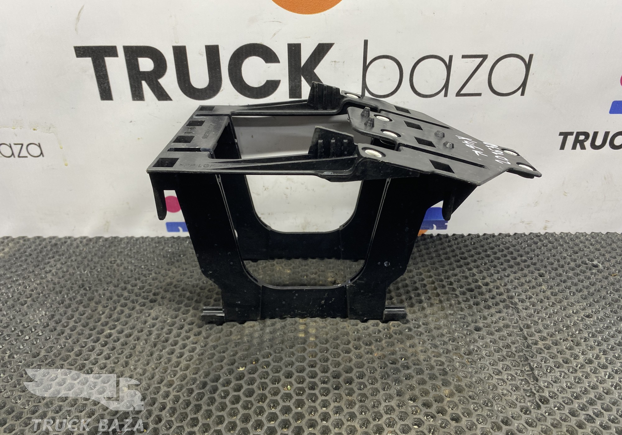 A9405400240 Кронштейн блока предохранителей для Mercedes-Benz Axor