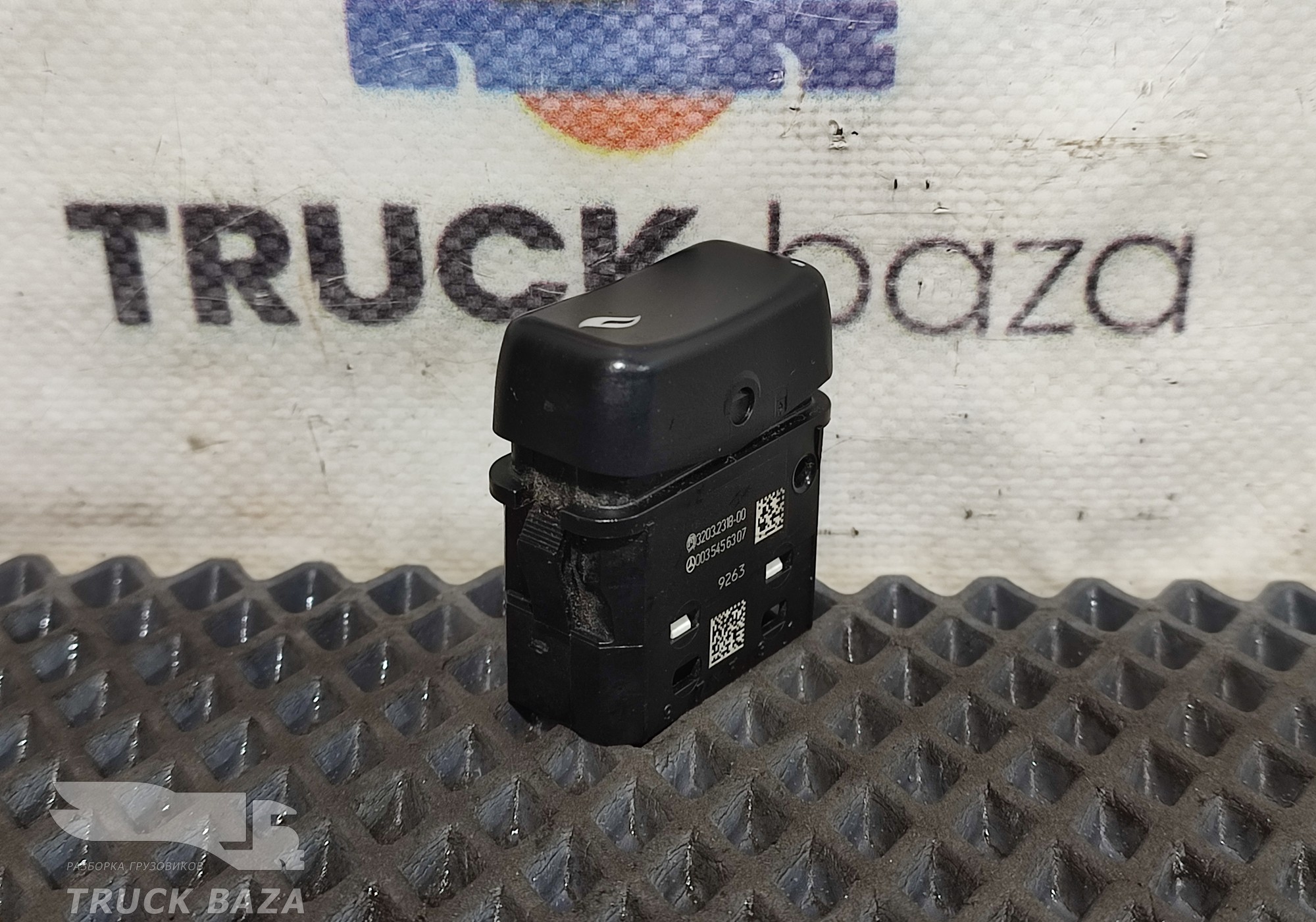 A0035456307 Кнопка автономного отопителя