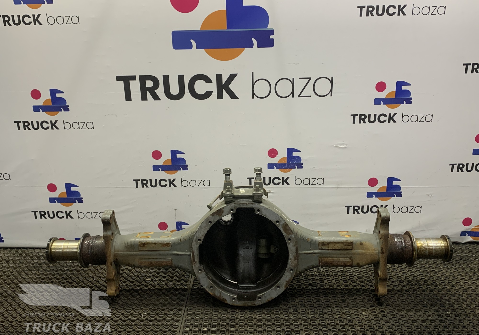 AZ711733009036 Корпус среднего моста для Sinotruk Sitrak C7H