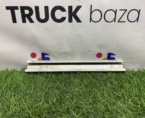 2423113 Направляющая стекла для Scania 5-series G (с 2004 по 2016)