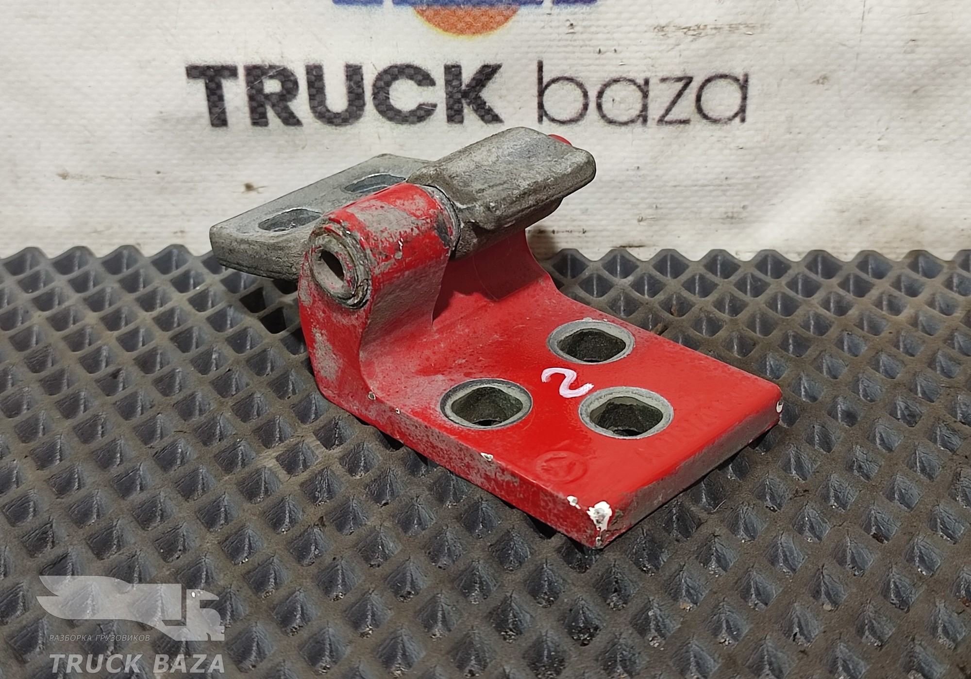 A9737200837 Петля двери правой