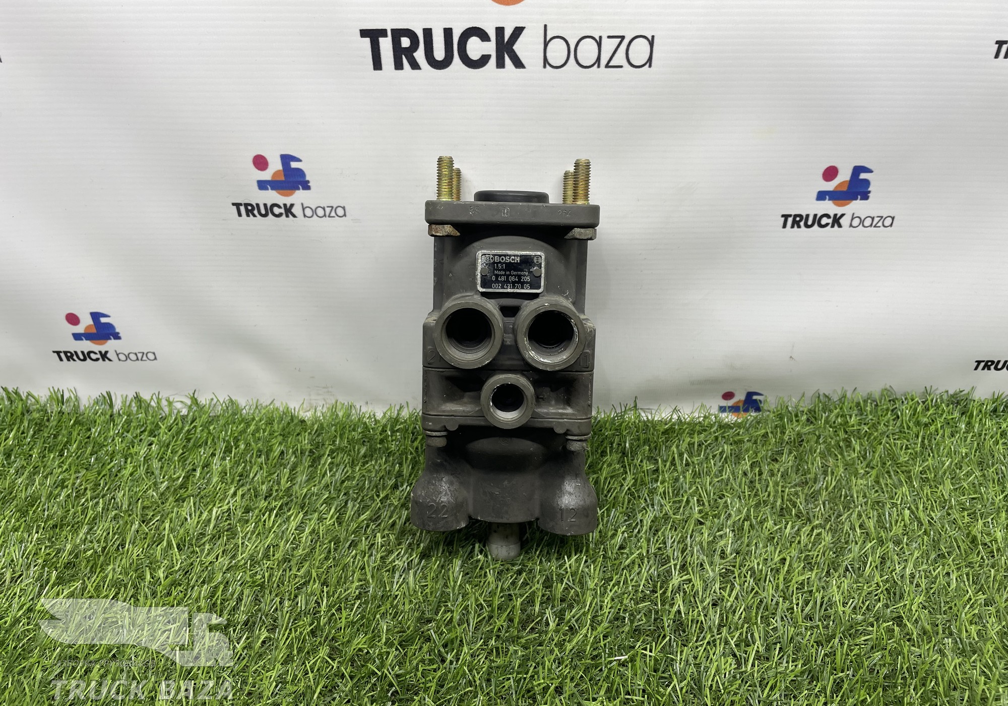 0481064205 Кран тормозной главный