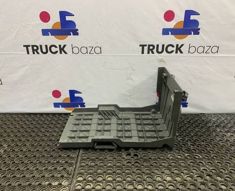 YZ900076000014 Крышка ящика АКБ для Sinotruk Sitrak C7H