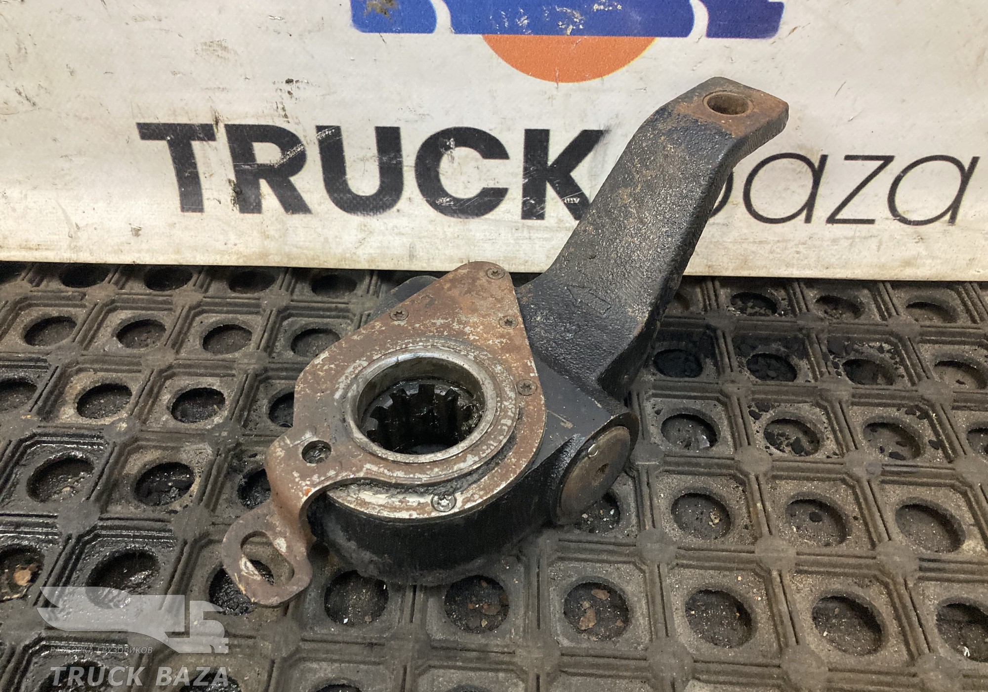 1789571 Трещетка тормозная автоматическая правая