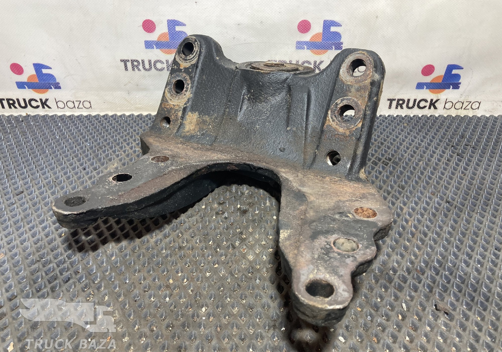 54901290244720 Кронштейн передней рессоры левый для КАМАЗ 54901