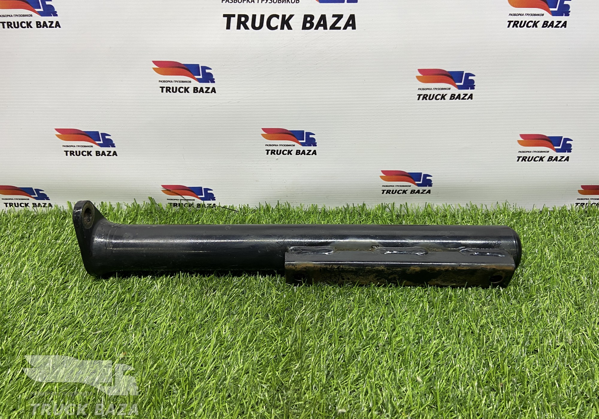 81664202527 Кронштейн бака AdBlue для Man TGX II (с 2012)