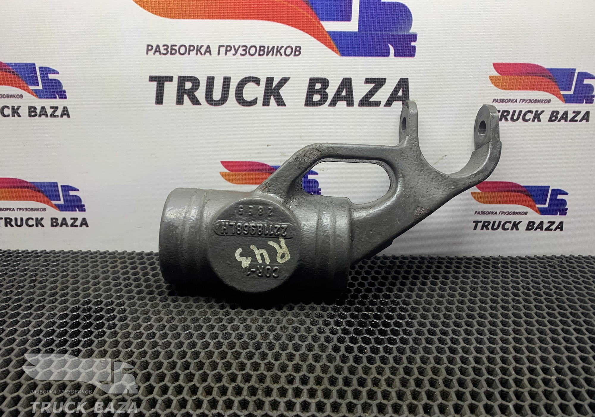 7422118968 Кронштейн амортизатора переднего левый для Volvo FM